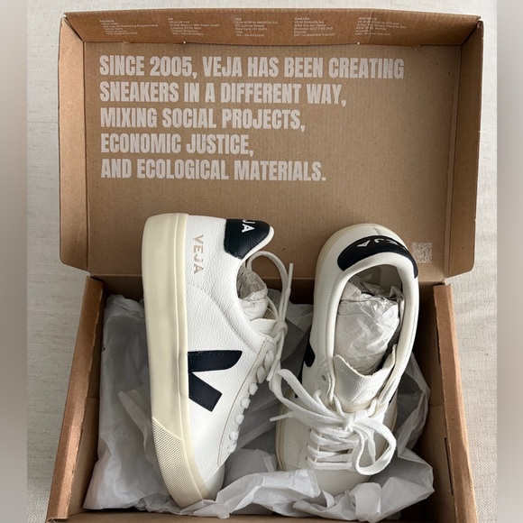 NEW Veja Campo White & Black Sneakers | Size 6 / EU 37 | New in Box (NIB) - Picture 16 of 17
